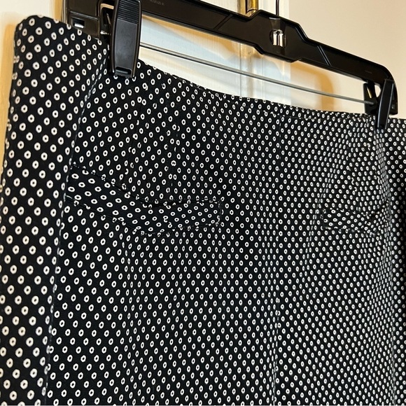 Anthropologie The Essential Slim Pants Trouser Black White Circle Pattern Sz 12 - Picture 7 of 16
